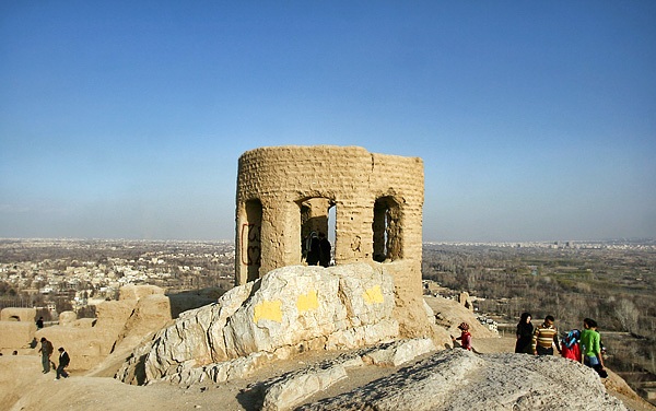 آتشکده و کوه آتشگاه – اصفهان