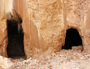 غار نمکی گرمسار 3