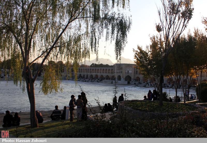 خوشا اصفهان و زاینده رودش