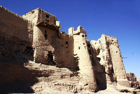 قلعه تاریخی ایزدخواست