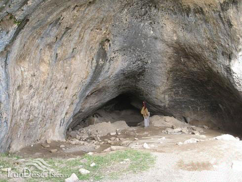 غار قلعه کرد،قزوین