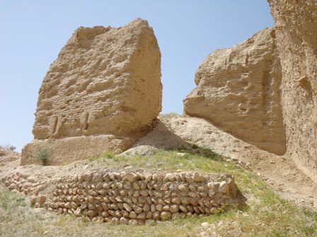 قلعه پرویزه اوز – لارستان