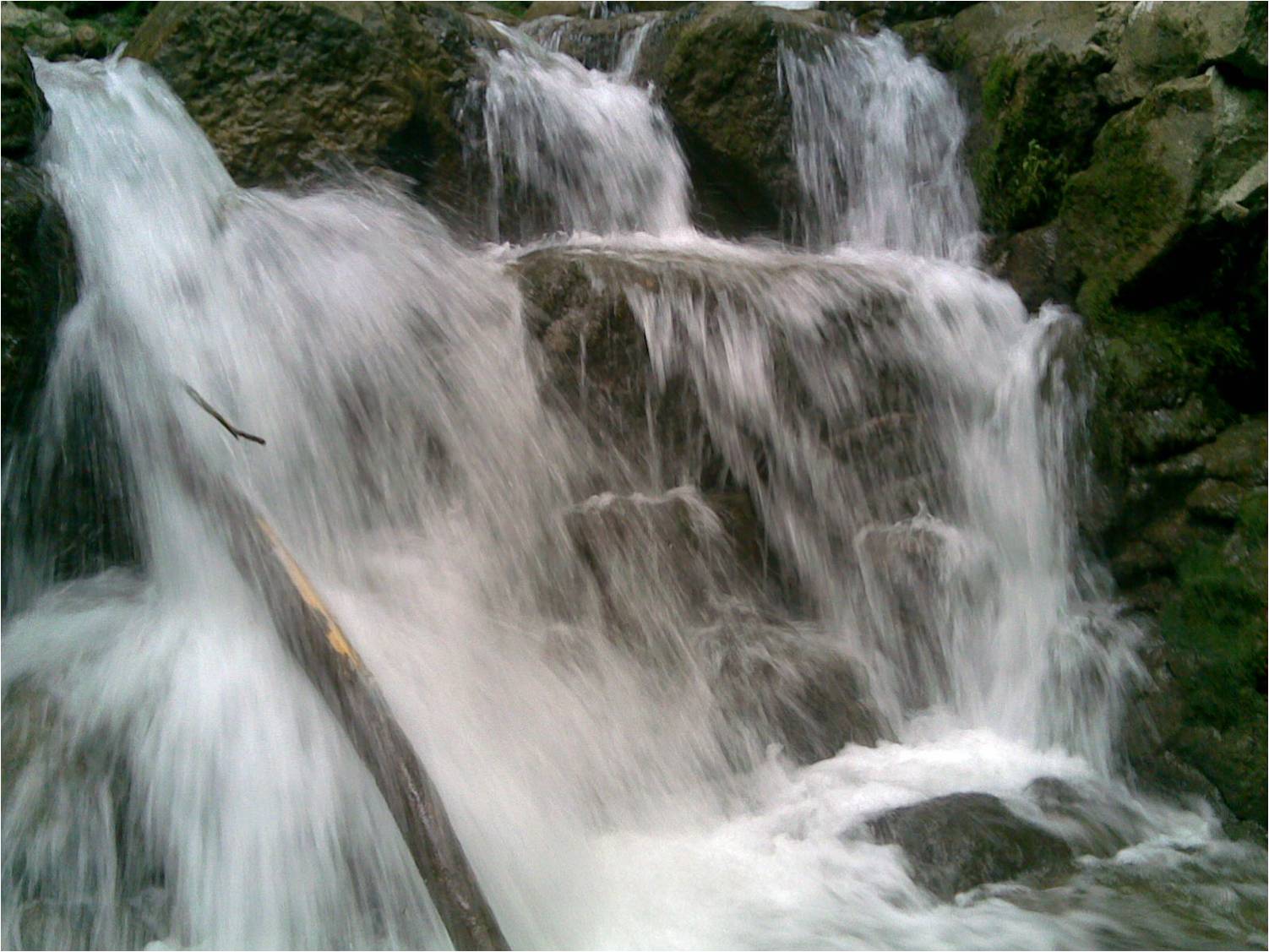 آبشار اجرجری (رنگین کمان)2
