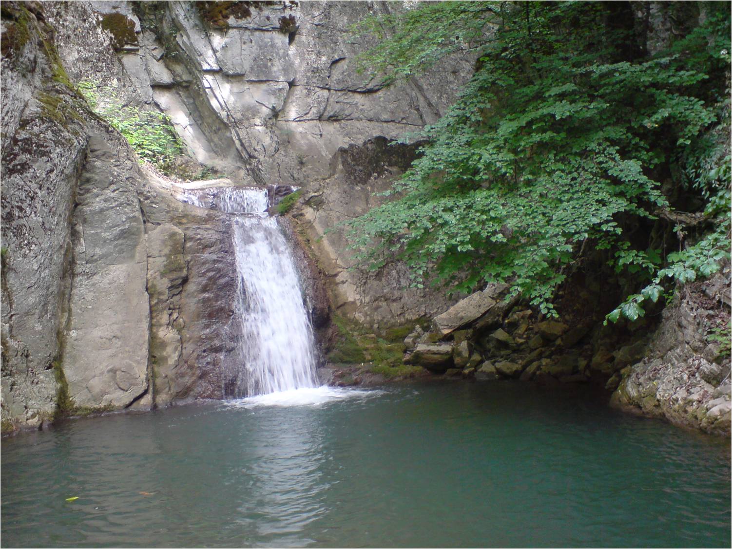 آبشار اجرجری (رنگین کمان)3
