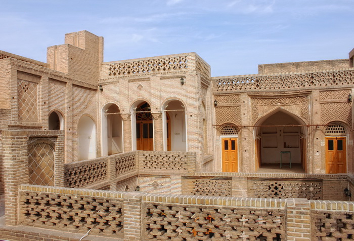 خانه تاریخی سوزنگر دزفول